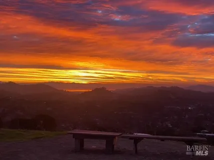 $2,495,000 | 196 Oak Springs Drive, San Anselmo, CA 94960