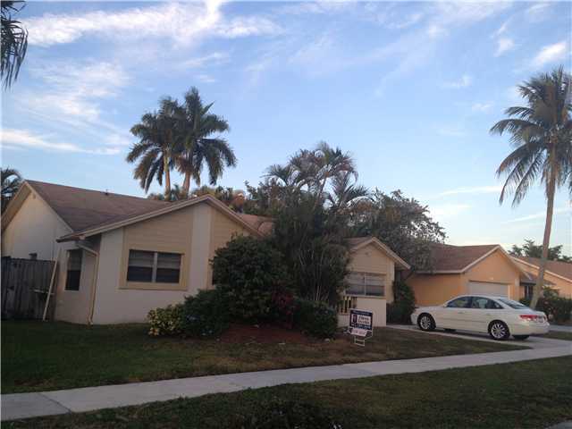 8931 Southwest 18th Road Boca Raton, FL 33433 - Photo 1 of 19 Primary Photo