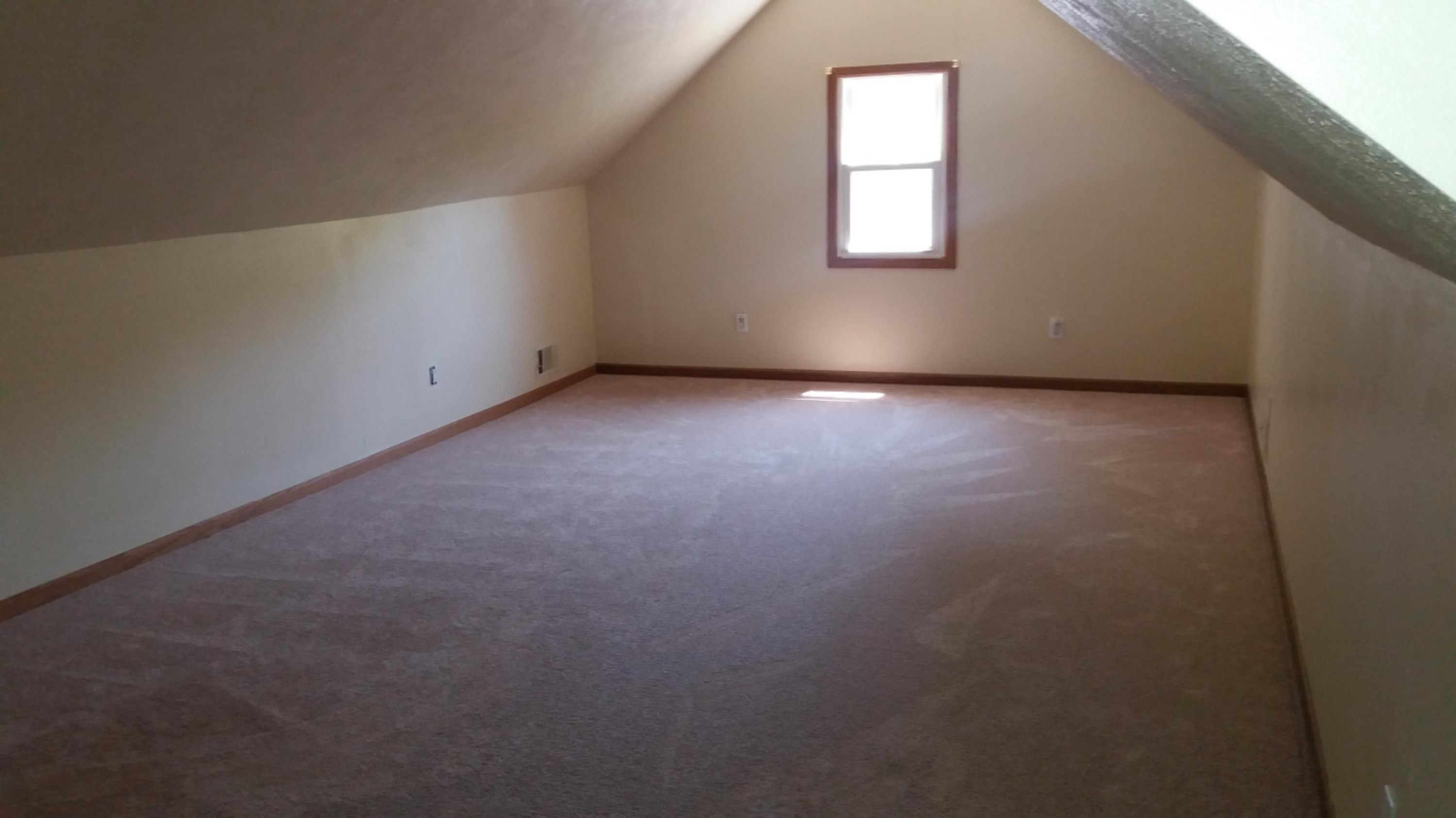 1828 River Bluff Road Niles, MI 49120 - Photo 24 of 37 Upstairs Bedroom