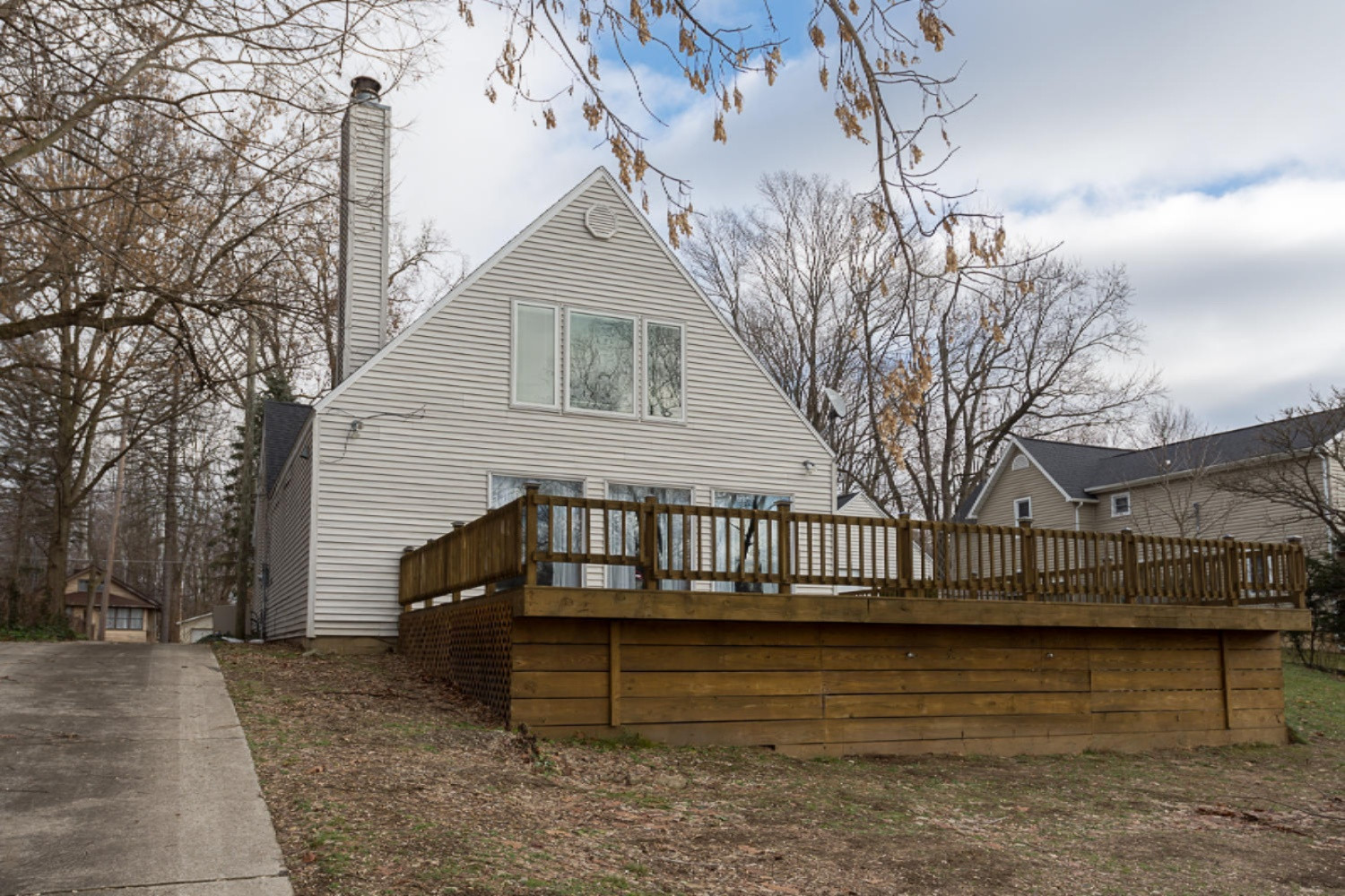 1828 River Bluff Road Niles, MI 49120 - Photo 35 of 37 Beautiful Deck