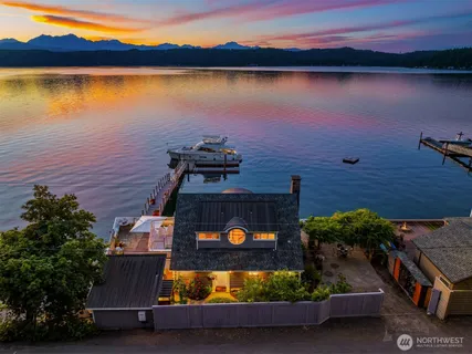 $3,000,000 | 7611 Highway 106, Union, WA 98592
