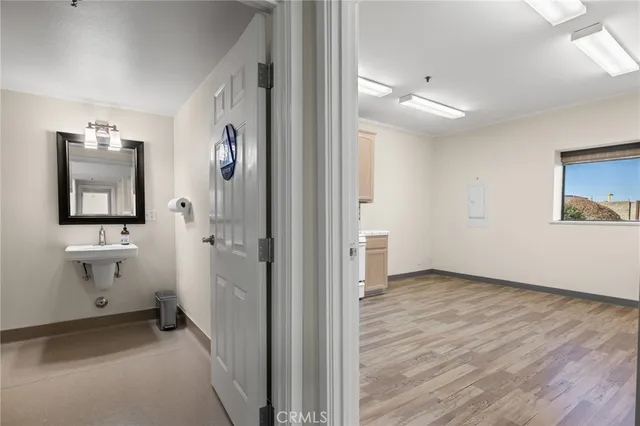 $1,349,000 | 3150 Propeller Drive, Unit B & C, Paso Robles, CA 93446