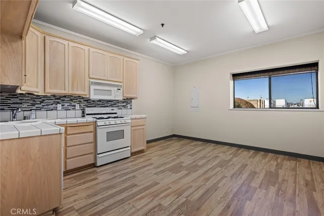 $1,349,000 | 3150 Propeller Drive, Unit B & C, Paso Robles, CA 93446