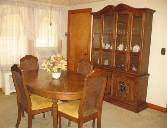 18 Villa Road Shrewsbury, MA 01545 - Photo 2 of 17 Gallery Image 2