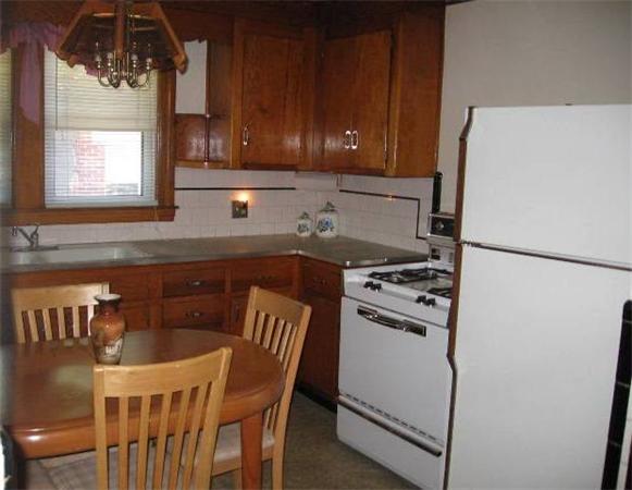 18 Villa Road Shrewsbury, MA 01545 - Photo 4 of 17 Gallery Image 4