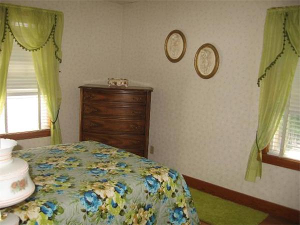 18 Villa Road Shrewsbury, MA 01545 - Photo 7 of 17 Gallery Image 7