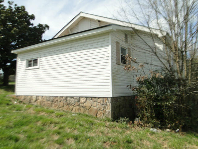 2114 Grey Ridge Road, Unit 1 Maryville, TN 37801 - Photo 3 of 16 DSC03781