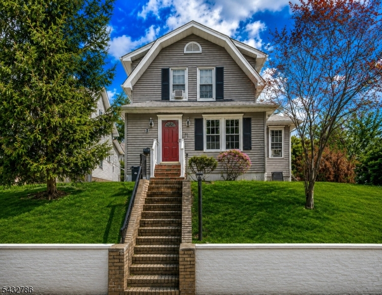 71 Spring Street Nutley, NJ 07110 - Photo 1 of 28