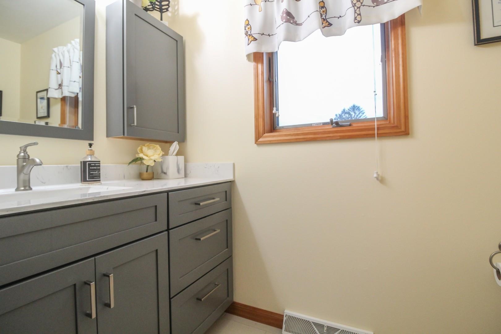 W9056 Ripley Road Cambridge, WI 53523 - Photo 37 of 78 Gallery Image 37