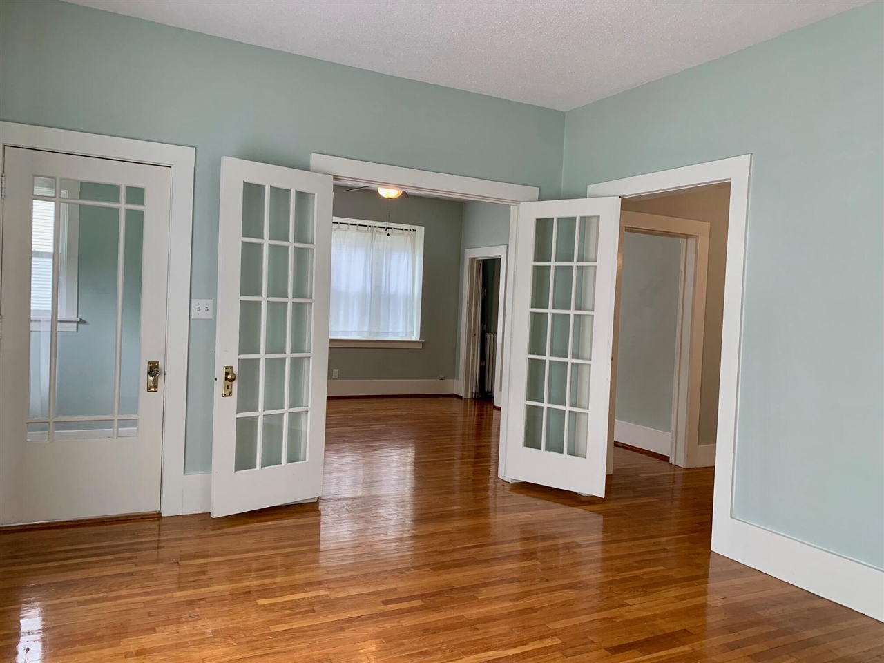 413 North Rath Avenue Ludington, MI 49431 - Photo 8 of 35