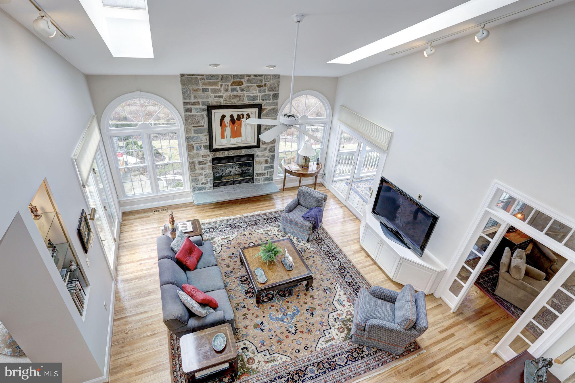 12912 Three Sisters Road Potomac, MD 20854 - Photo 15 of 30 Interior (General)