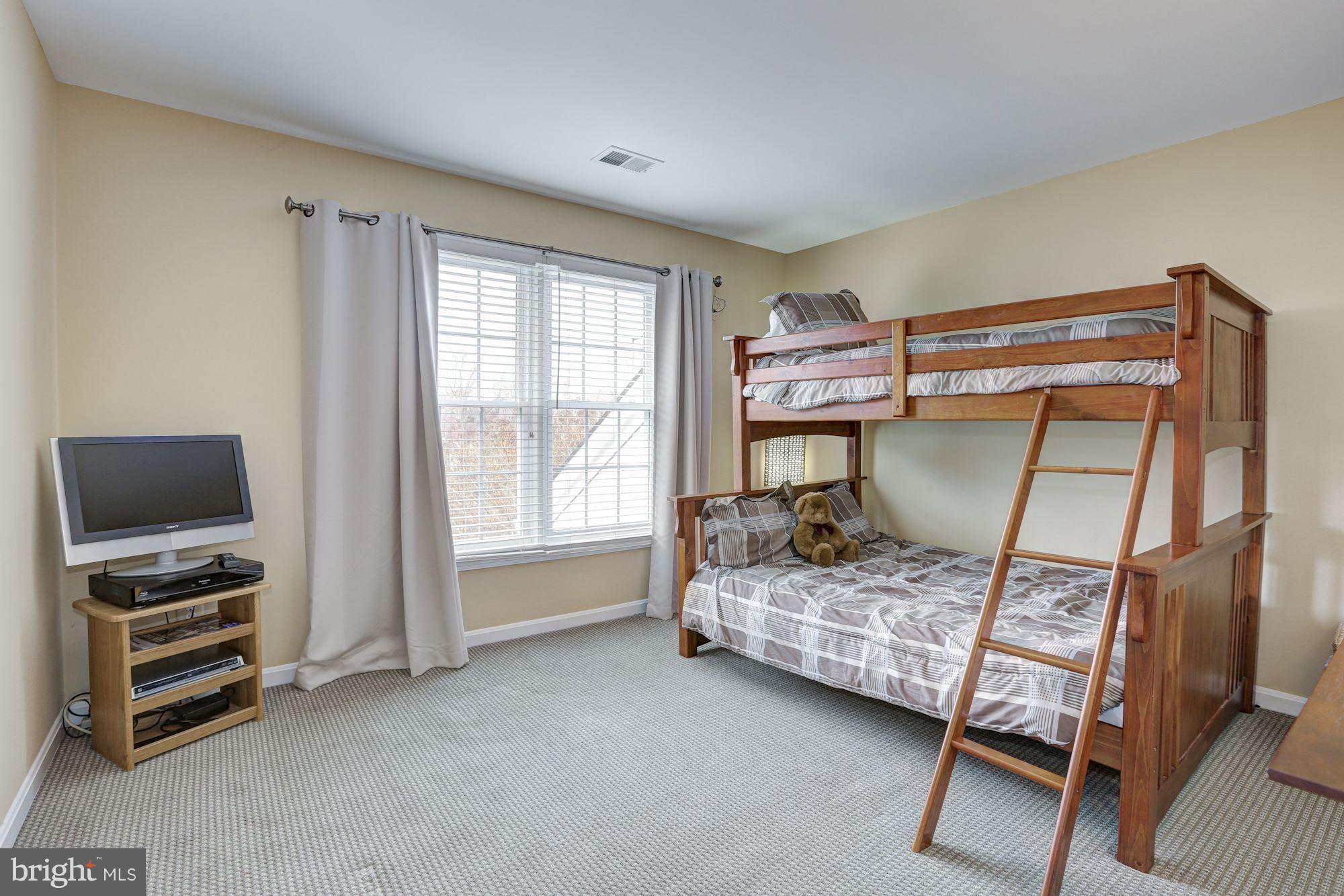 12912 Three Sisters Road Potomac, MD 20854 - Photo 23 of 30 Bedroom