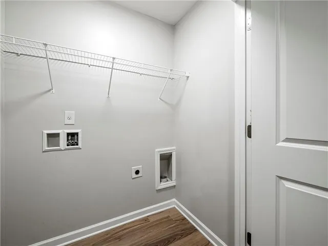 a view of a ceiling fan in a room