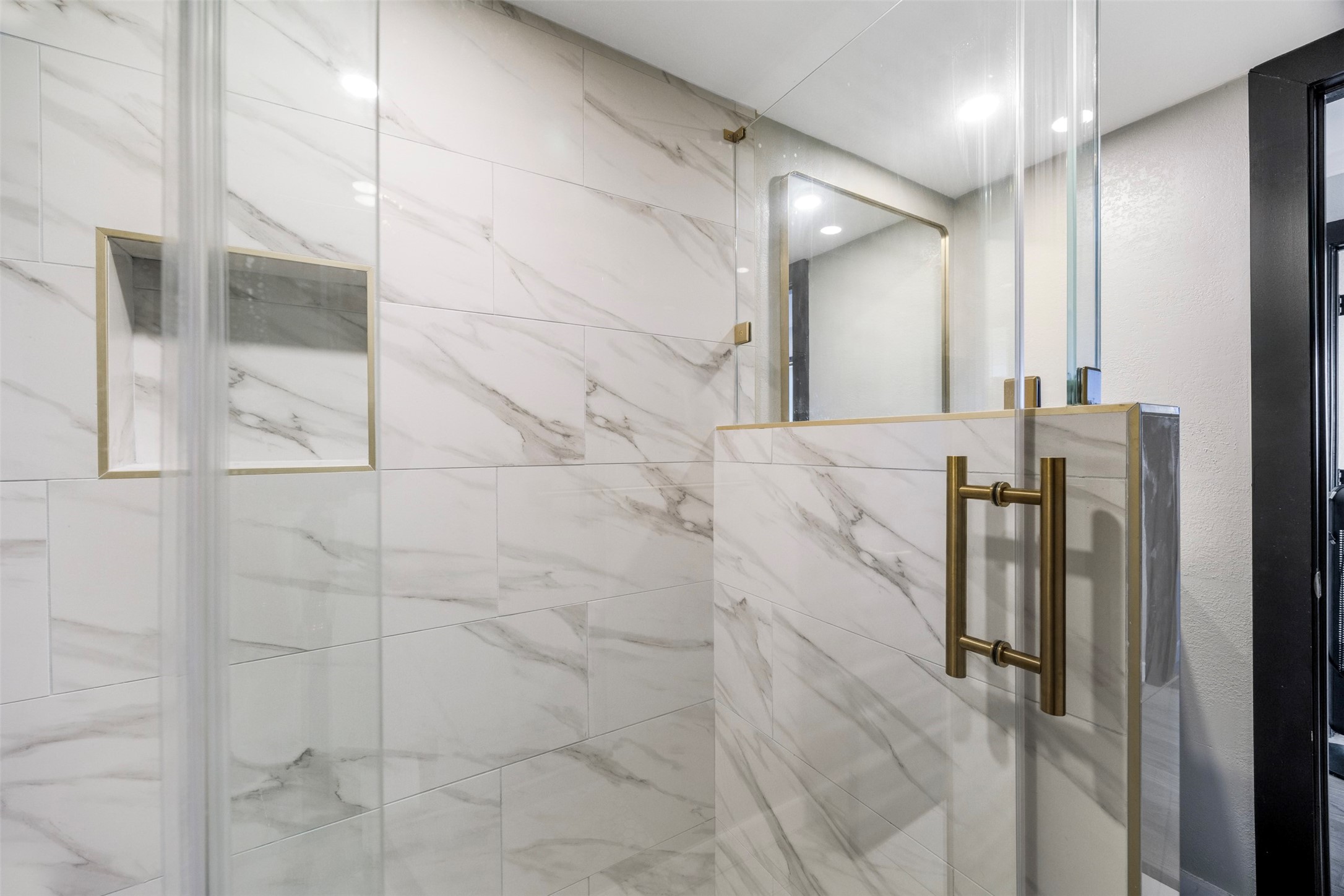 3525 Sage Road, Unit 1403 Houston, TX 77056 - Photo 29 of 47 a bathroom with a shower