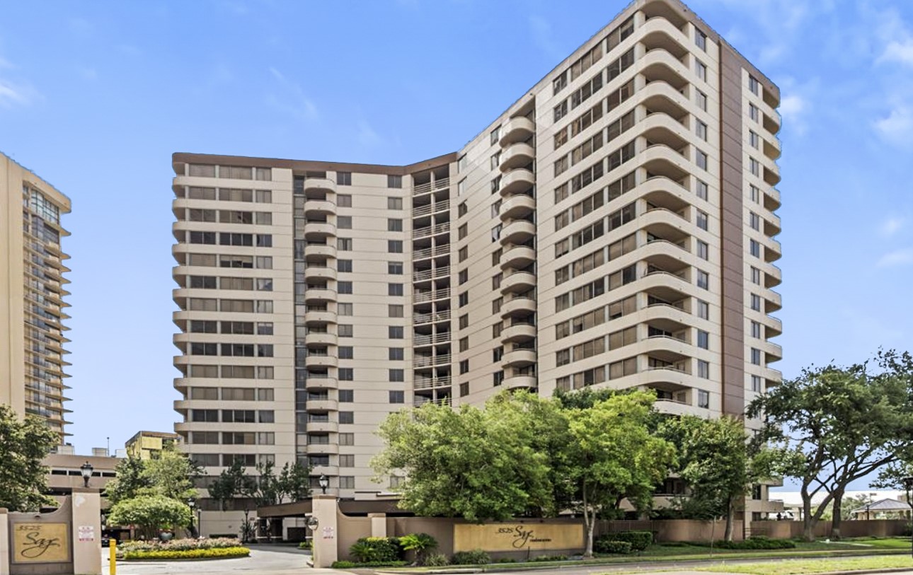 3525 Sage Road, Unit 1403 Houston, TX 77056 - Photo 37 of 47 a front view of a building