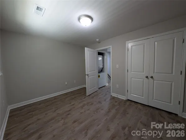 $1,590 | 1215 Green Oaks Lane, Unit F, Charlotte, NC 28205