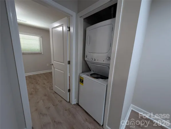 $1,590 | 1215 Green Oaks Lane, Unit F, Charlotte, NC 28205