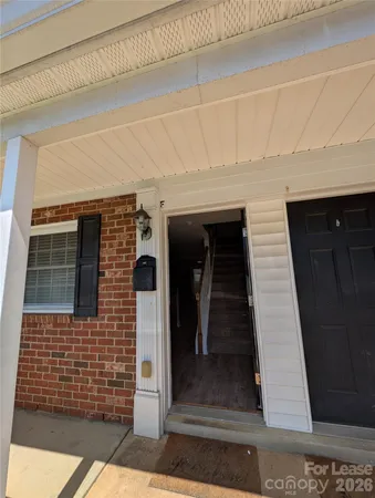 $1,590 | 1215 Green Oaks Lane, Unit F, Charlotte, NC 28205