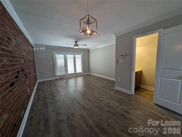 $1,590 | 1215 Green Oaks Lane, Unit F, Charlotte, NC 28205