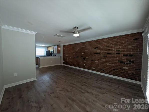 $1,590 | 1215 Green Oaks Lane, Unit F, Charlotte, NC 28205