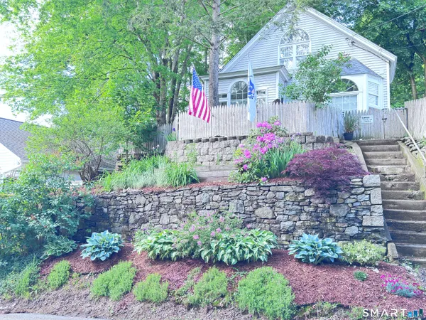 $249,999 | 16 Franklin Street, Putnam, CT 06260