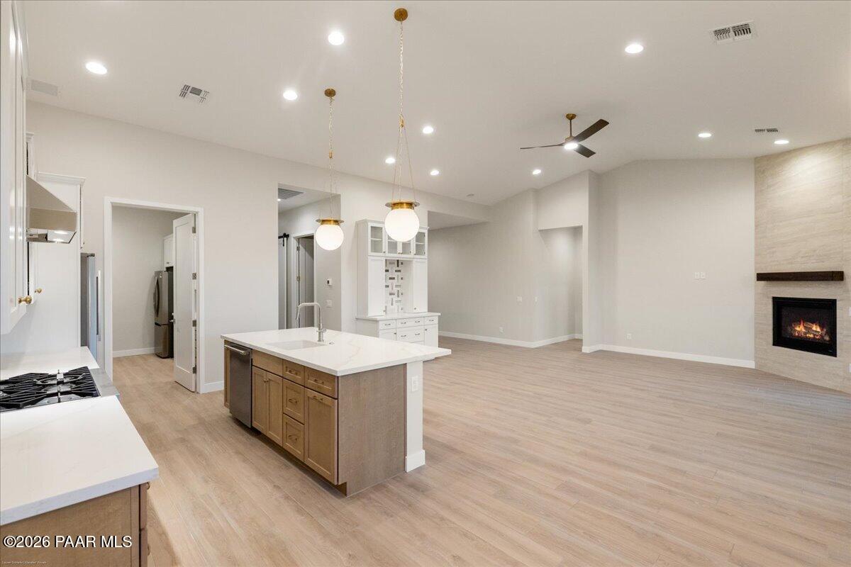 5243 Dells Point Road Prescott, AZ 86301 - Photo 14 of 40 Kitchen - 5243 Dells Point Rd