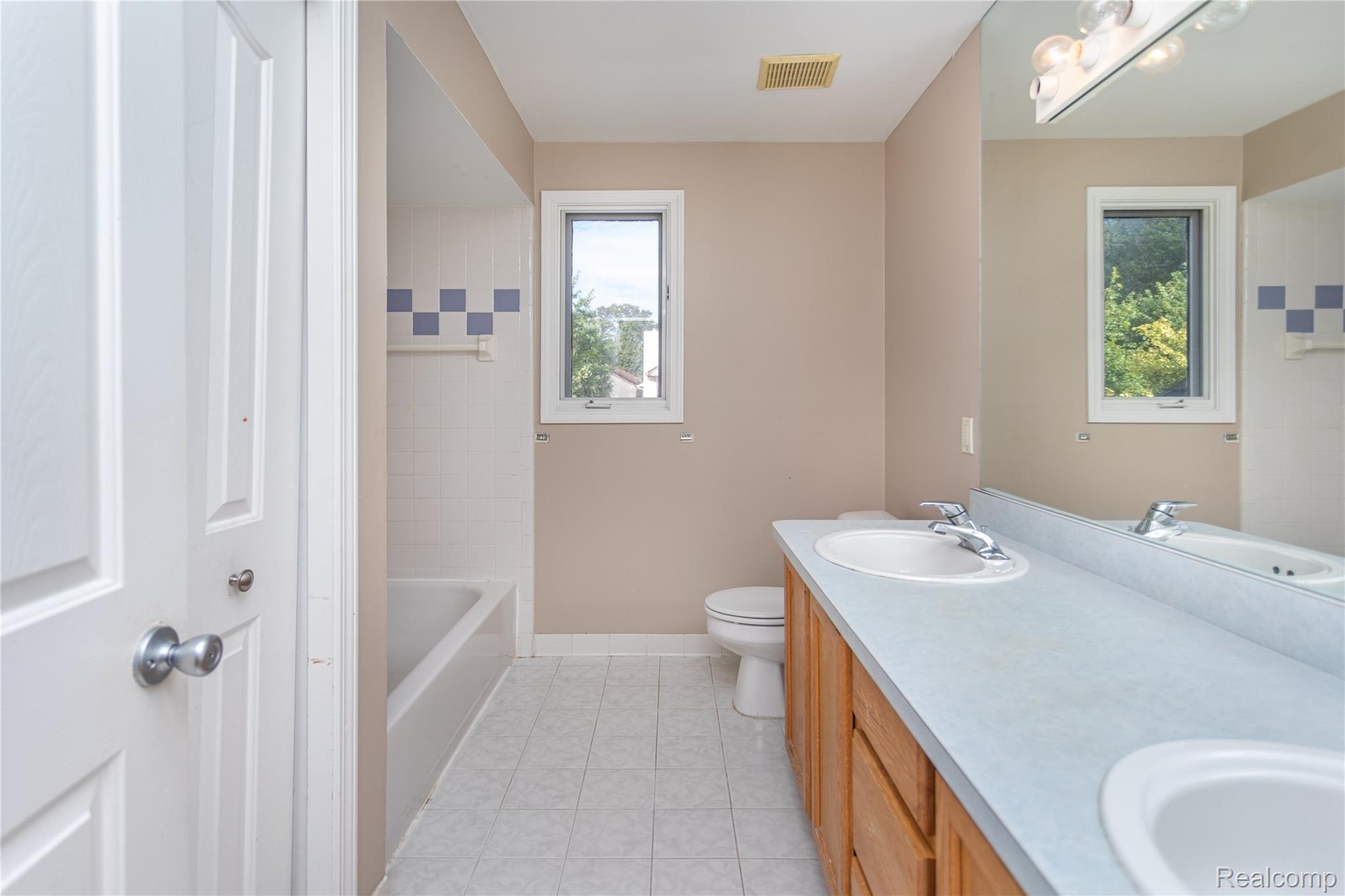 47411 Madison Road Canton, MI 48188 - Photo 21 of 27 19.jpg