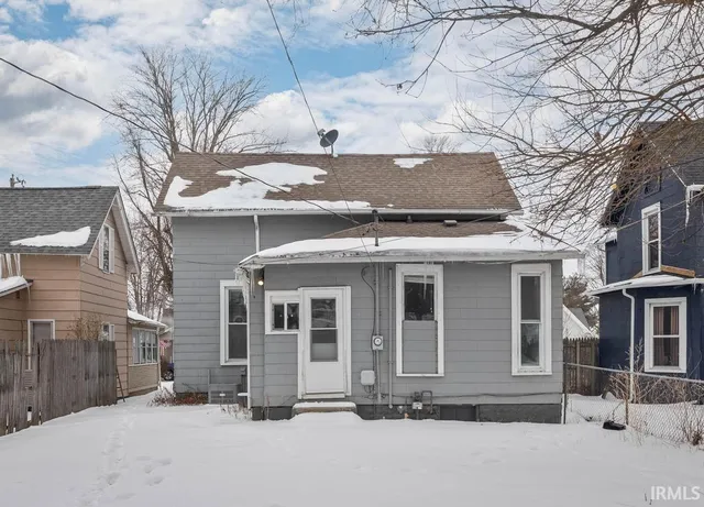 $189,500 | 855 East Washington Street, Frankfort, IN 46041