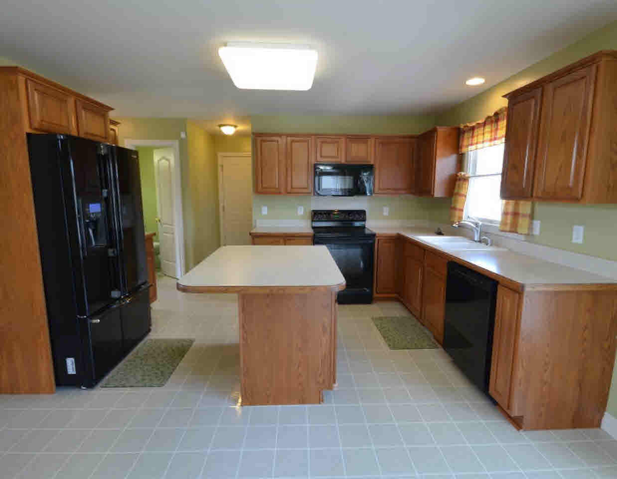 6535 Stonebrook Lane Flushing, MI 48433 - Photo 15 of 35 21348347-14.JPG