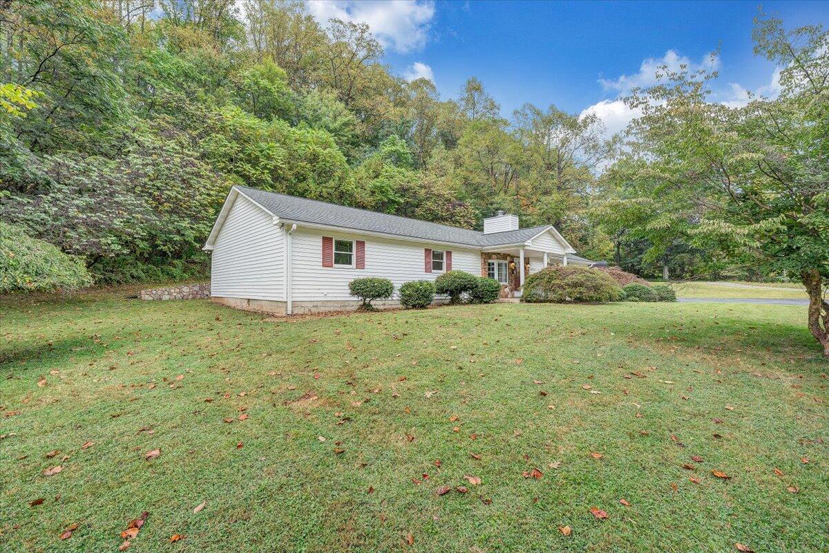 4144 Daugherty Road Salem, VA 24153 - Photo 46 of 57 45-MIB02047