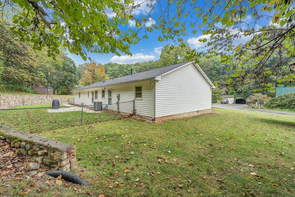 4144 Daugherty Road Salem, VA 24153 - Photo 49 of 57 49-MIB02062