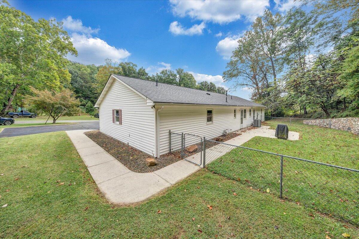 4144 Daugherty Road Salem, VA 24153 - Photo 51 of 57 52-MIB02071