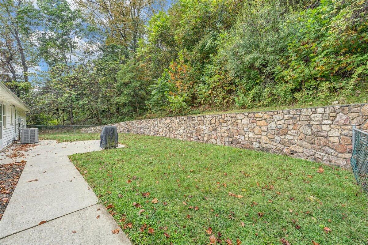 4144 Daugherty Road Salem, VA 24153 - Photo 53 of 57 55-MIB02080
