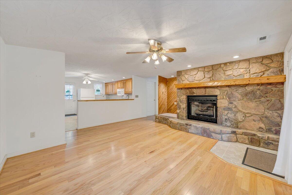 4144 Daugherty Road Salem, VA 24153 - Photo 8 of 57 06-MIB02023