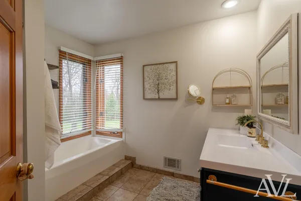$549,900 | 11855 Woodland Park Drive Northeast, Belding, MI 48809
