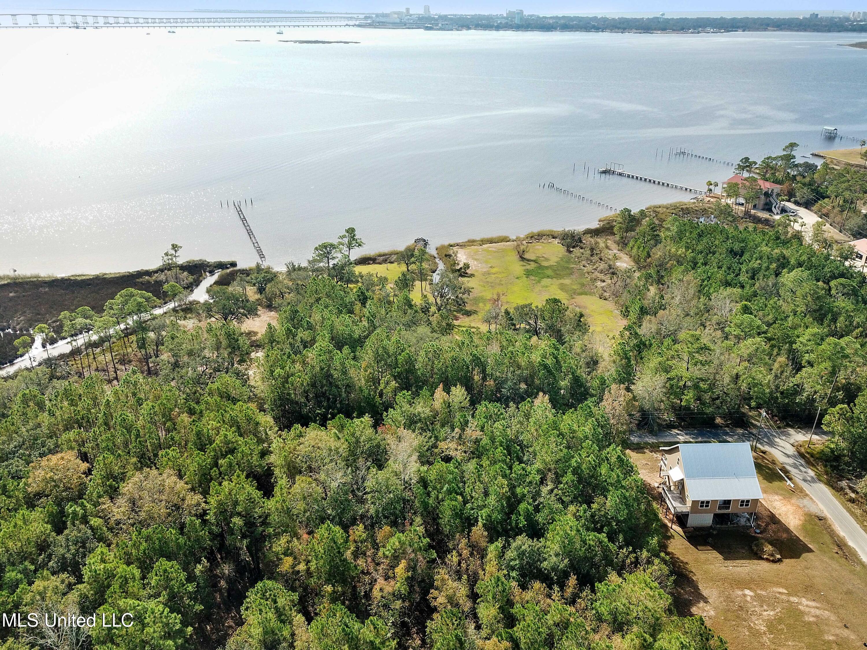 15000 Hummingbird Lane Biloxi, MS 39532 - Photo 6 of 8 006