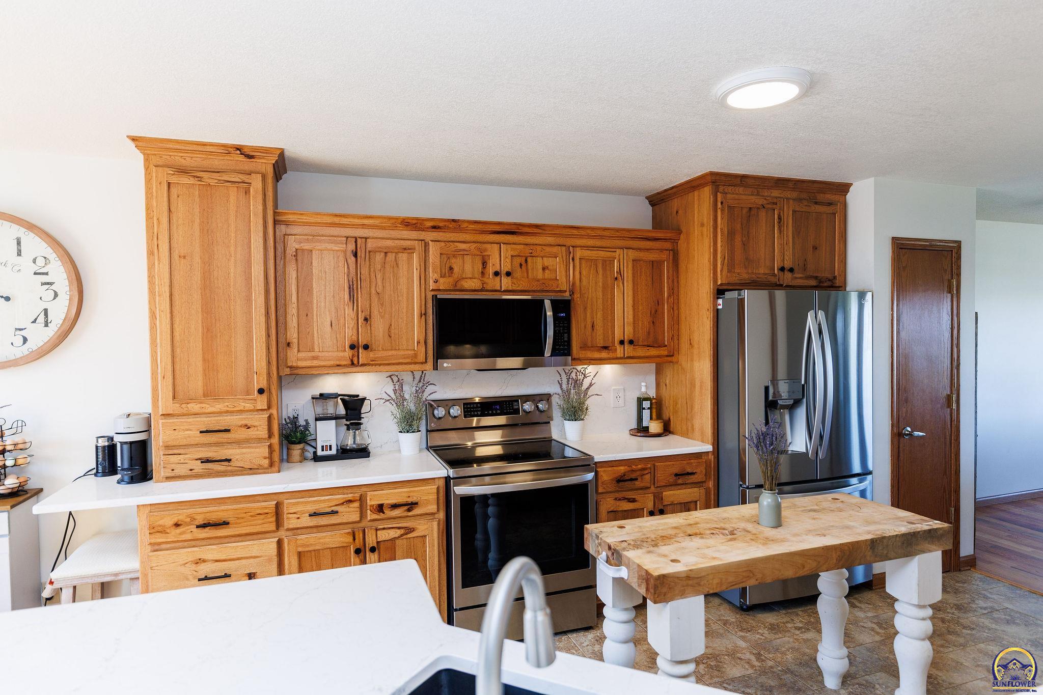 4230 Northwest Valencia Road Silver Lake, KS 66539 - Photo 16 of 51