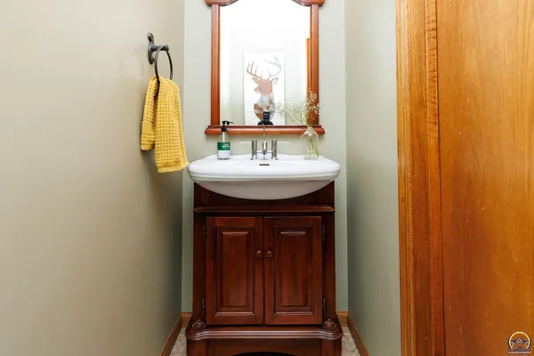 $725,000 | 4230 Northwest Valencia Road, Silver Lake, KS 66539