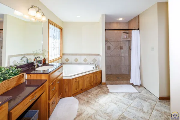 $725,000 | 4230 Northwest Valencia Road, Silver Lake, KS 66539