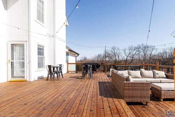 $725,000 | 4230 Northwest Valencia Road, Silver Lake, KS 66539