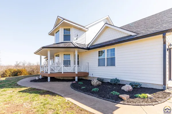 $725,000 | 4230 Northwest Valencia Road, Silver Lake, KS 66539