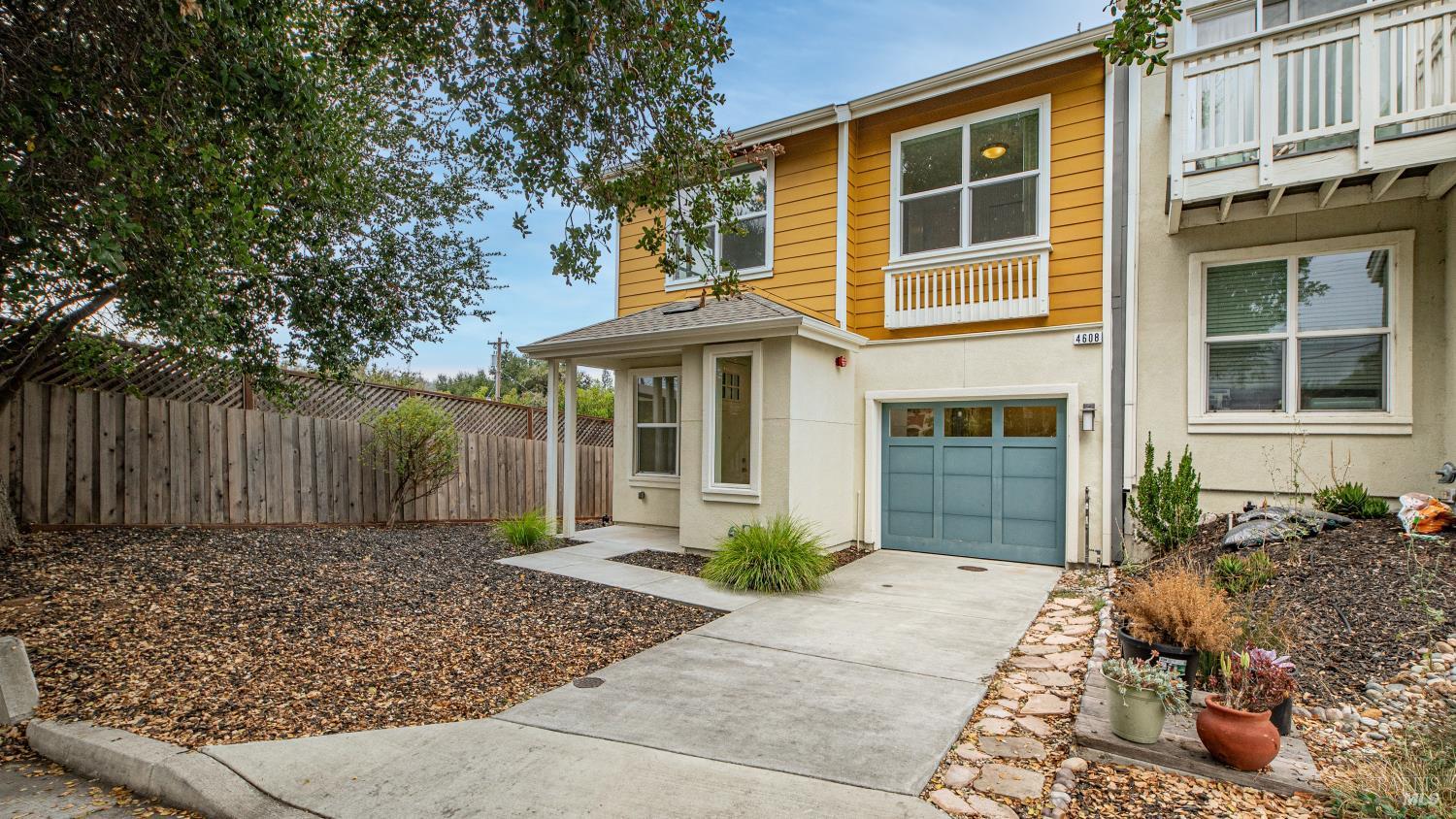 4608 Tavares Lane Santa Rosa, CA 95409 - Photo 2 of 37