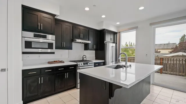 $688,000 | 4608 Tavares Lane, Santa Rosa, CA 95409