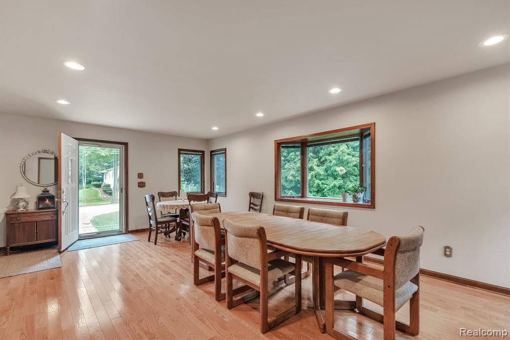 6451 Bullard Road Fenton, MI 48430 - Photo 13 of 29