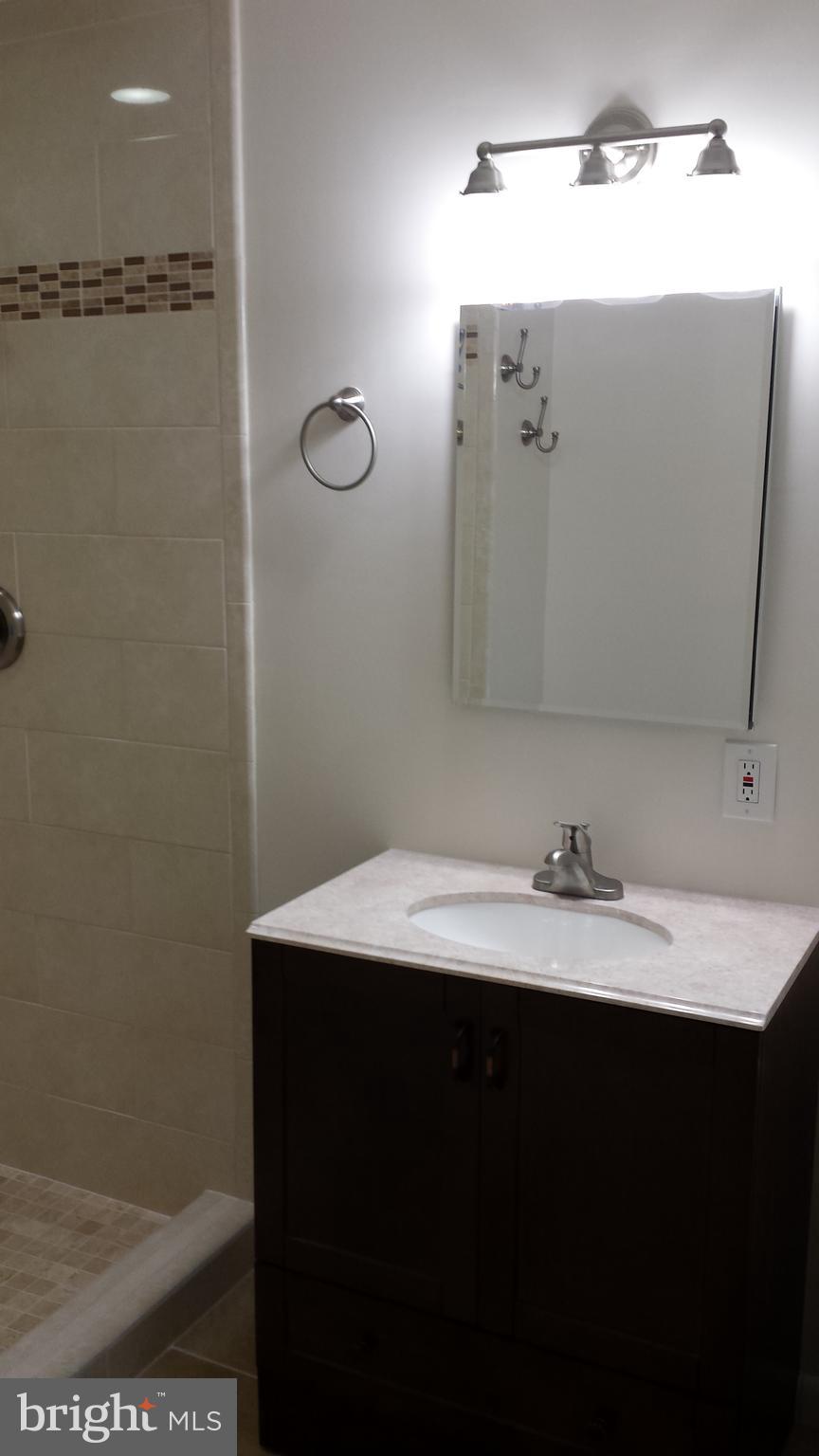 8212 Hawthorne Road Bethesda, MD 20817 - Photo 6 of 11