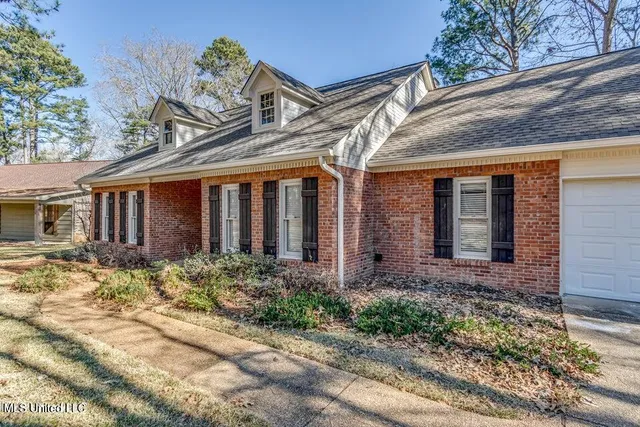 $2,400 | 560 Dixton Drive, Brandon, MS 39047