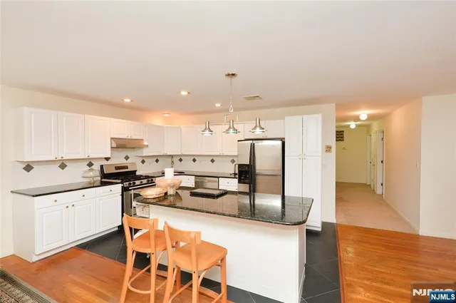 $499,000 | 150 Grand Avenue, Unit 1A, Hackensack, NJ 07601