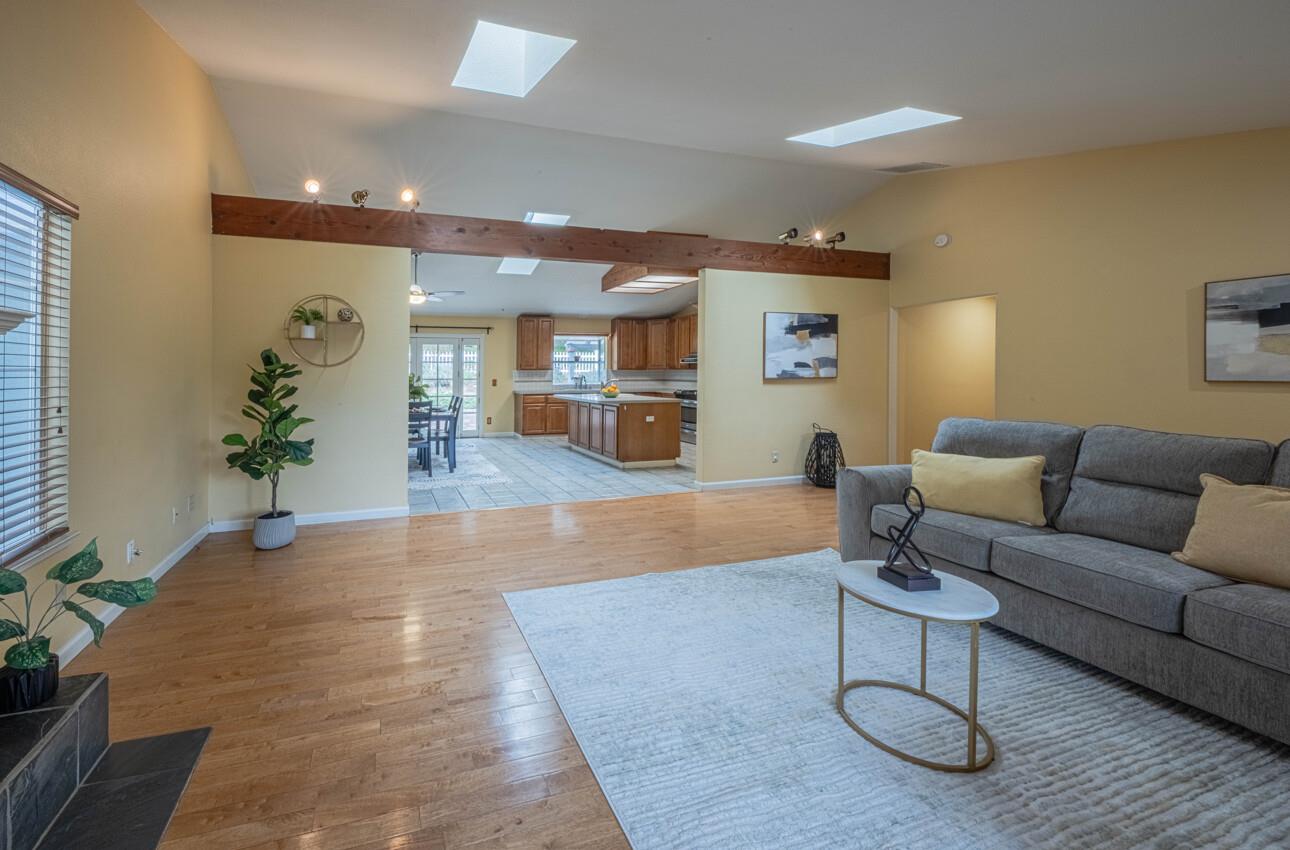 18191 Berta Canyon Road Salinas, CA 93907 - Photo 11 of 35