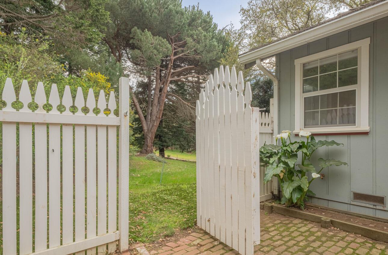 18191 Berta Canyon Road Salinas, CA 93907 - Photo 33 of 35