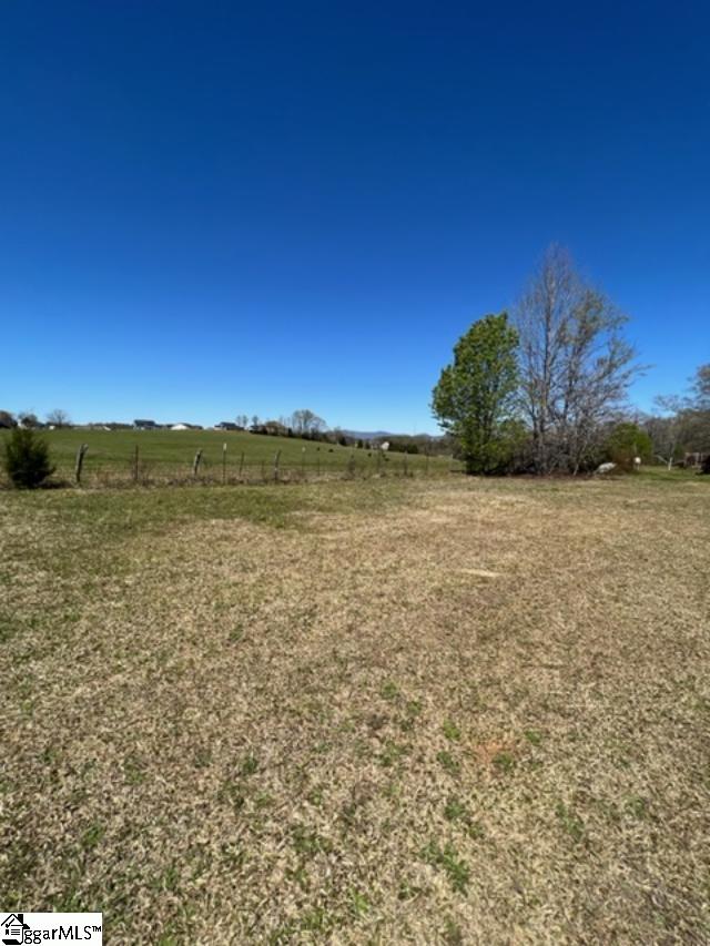 3963 Jordan Road Greer, SC 29651 - Photo 8 of 30